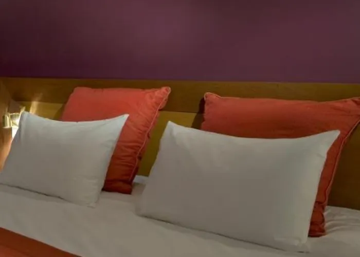 Timhotel Invalides Eiffel Hotel 3*